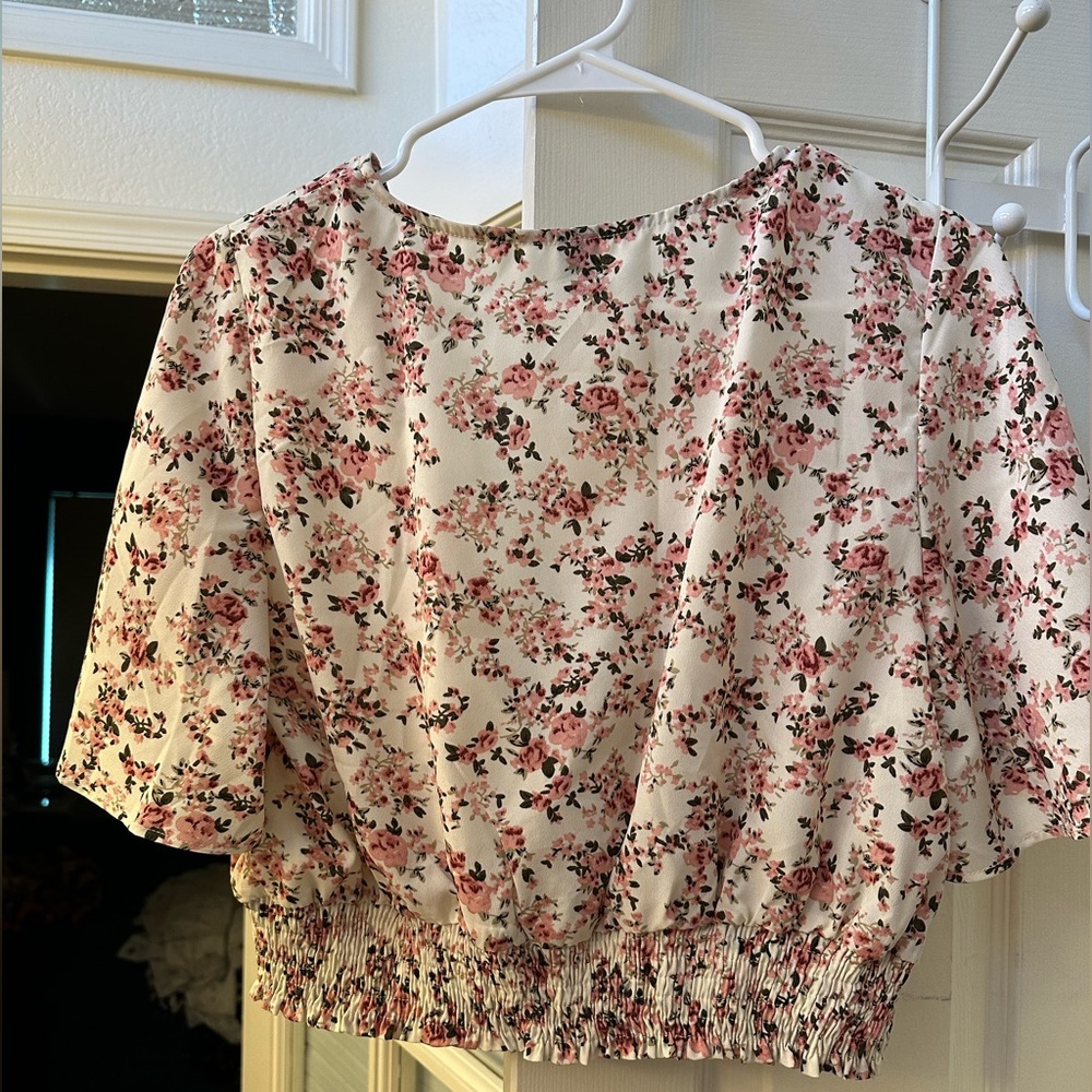 Shein floral crop top - Picture 4 of 6